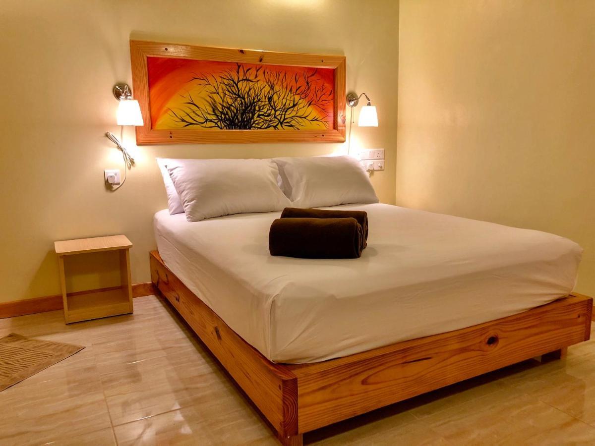 Royal Reef Stay Mathiveri Buitenkant foto